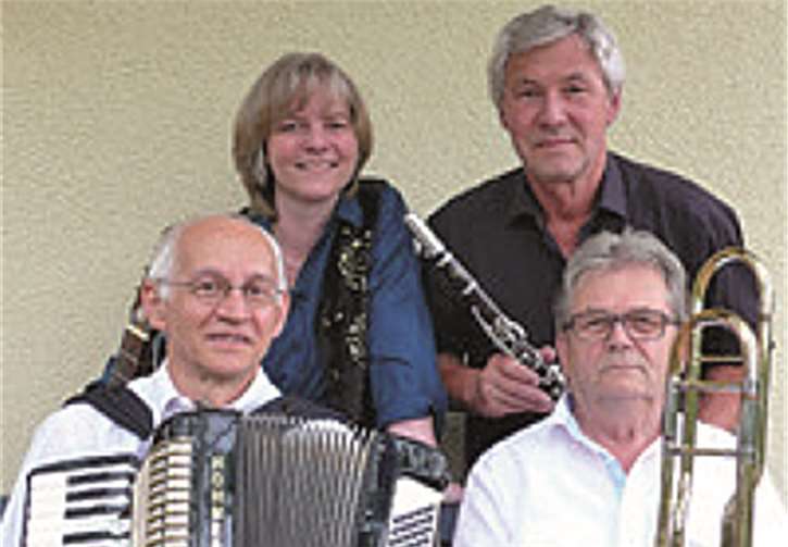 Das Vierköpfige Ensemble „Dreydele“ spielt Jiddische Klezmermusik. privat