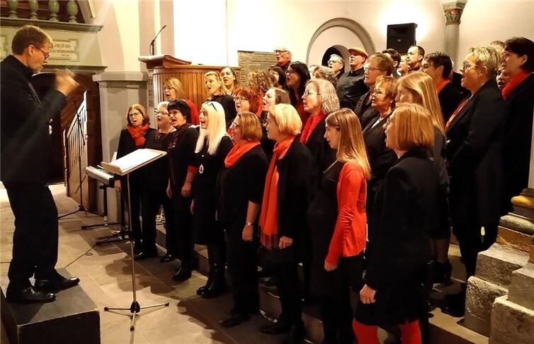 Das Vokalensemble Hammerstein bei seinem Auftritt 2023 in der Kirche in Niederbieber.  Foto: Martin Hassler