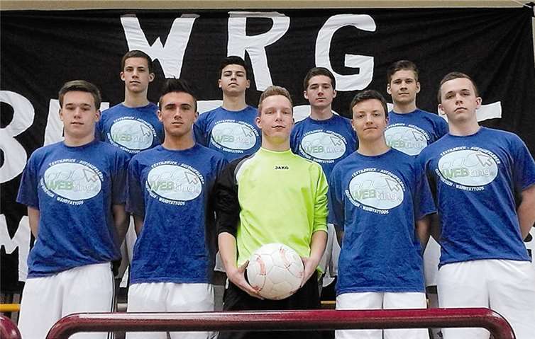 Das WRG-Fußballteam (hintere Reihe v.l. Julian Urbas, Reinhold Reichert, Pascal Walburger, Nils Kumm; vordere Reihe Michael Günster, Christian Müller, Richard Lübke, Lucas Schmidt und Dominic Greiser.privat