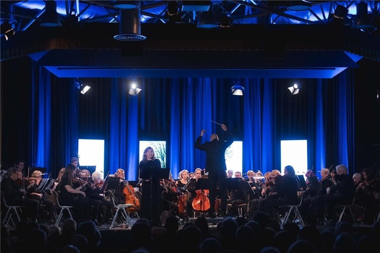 Das Wachtberger Kammerorchester unter Leitung von Markus Cella.  Foto: Heiko Heinen