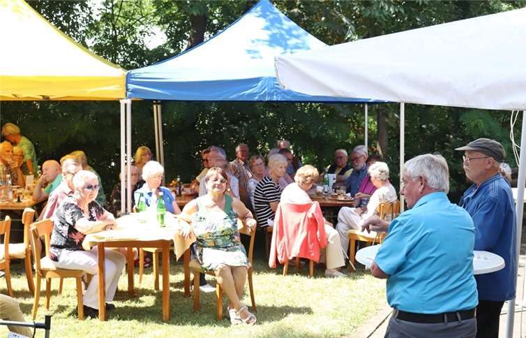 Das Waldfest des Westerwaldvereins lockte viele Besucher und befreundete Vereine sowie Nachbarn an.
