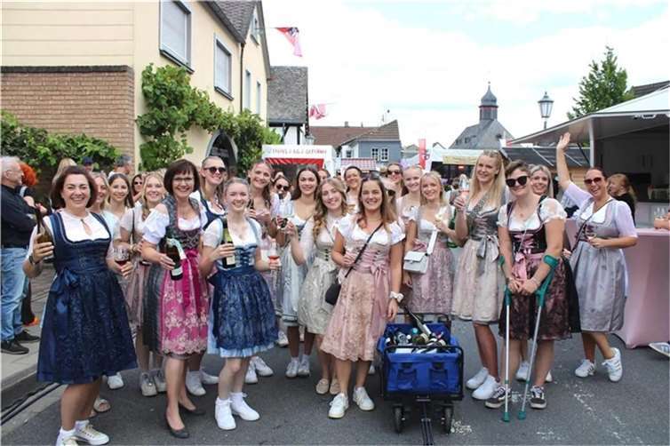 Das Walporzheimer Weinfest verspricht wieder allerbeste Laune.  Foto: Archiv / DU