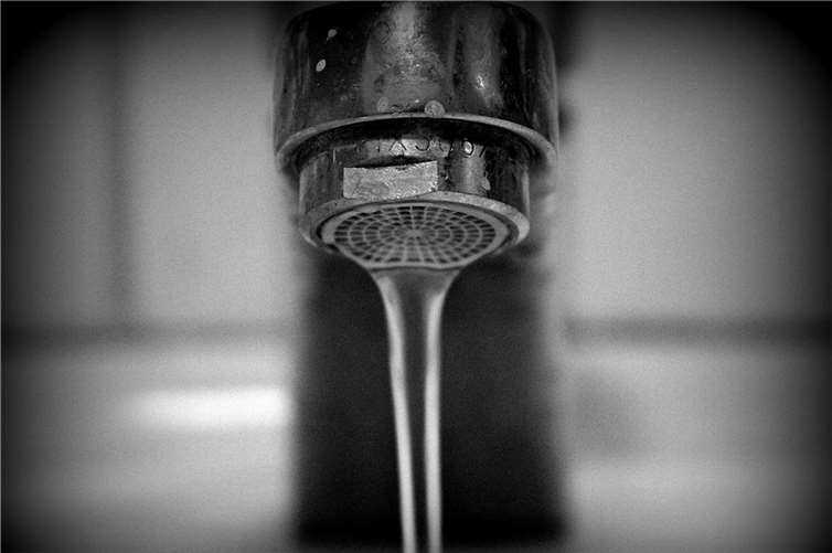 Das Wasser muss abgekocht werden. Quelle: pixabay