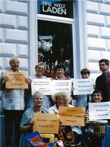 Das Weltladenteam vor 20 Jahren. Foto: privat