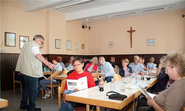 Das Westumer Gemeindehaus war gut gefüllt.Rü