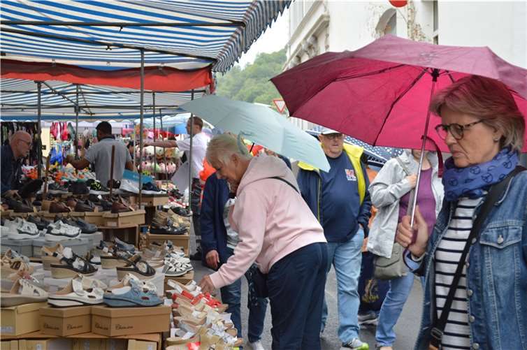 Das Wetter tat dem großen Zulauf des Jakobsmarktes keinen Abbruch.  Fotos: AB
