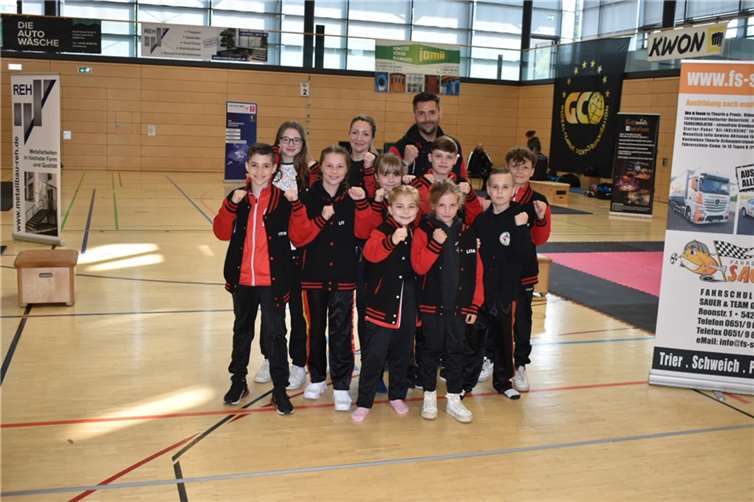 Das Wettkampfteam in Trier. Quellen: Tomburg Boxing Rheinbach