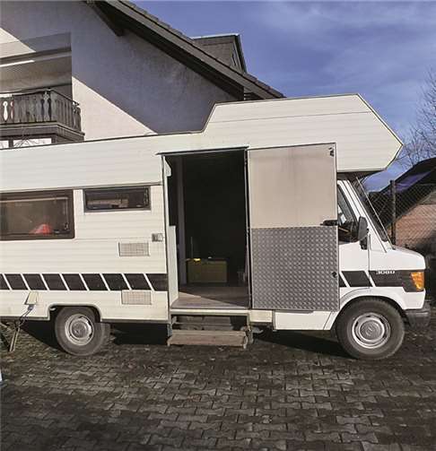 Das WoMo lädt die Fritzdorfer Jugend zum Chillen und Klönen ein. privat