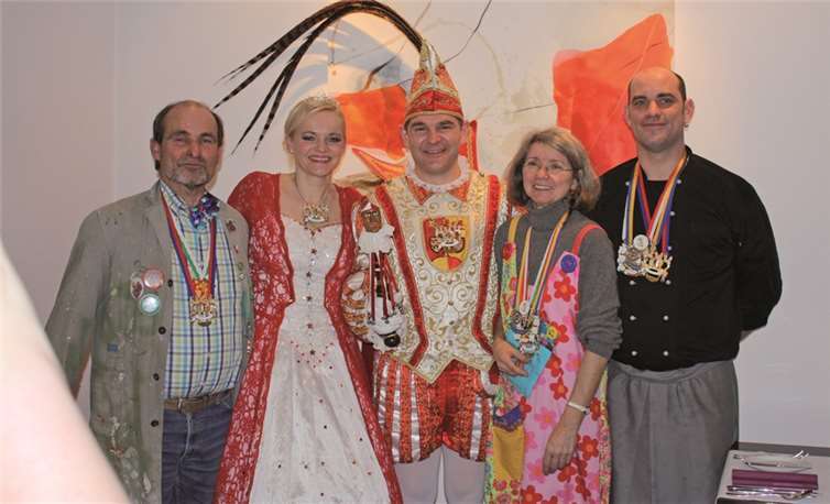 Das Wölle-Prinzenpaar Prinz Frank II. und Prinzessin Alexandra I. Gilles zu Gast bei Uhrmachers in Oberwinter. AB