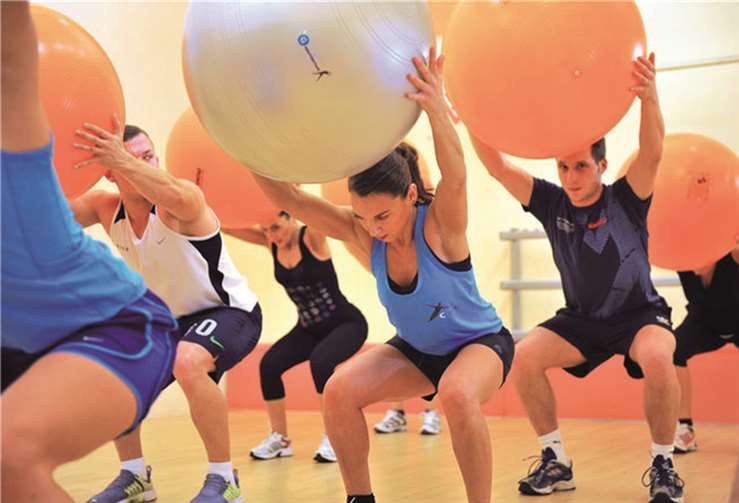 Das Workout mit dem Core Ball trainiert Körper und Geist ganzheitlich. privat