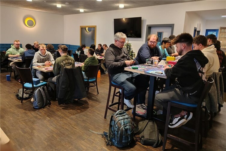 Das Yu-Gi-Oh! Turnier bot den Teilnehmen Freude, Gemeinschaft und die Möglichkeit, sich für das Tierheim Ransbach-Baumbach einzusetzen. 