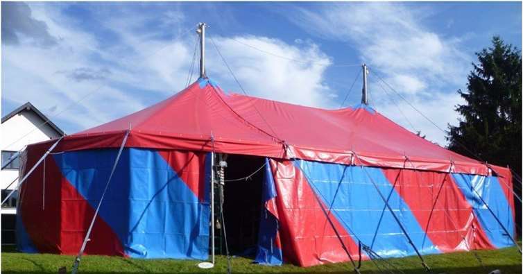 Das Zirkuszelt wird auf dem Gelände der katholischen Kreuzkirche aufgeschlagen. Foto: privat