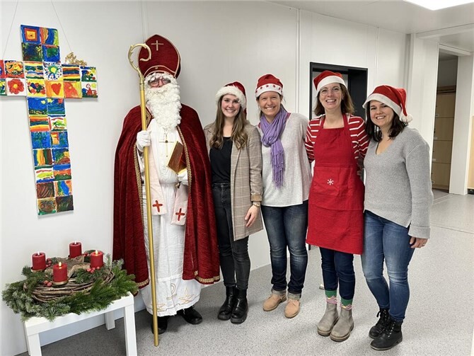 Das absolute Highlight: der Besuch des heiligen Nikolaus. Foto: privat