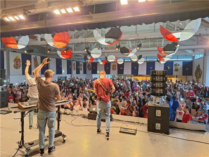 Das absolute Highlight des Nachmittags war jedoch der Überraschungsgast, die Band Stadtrand.