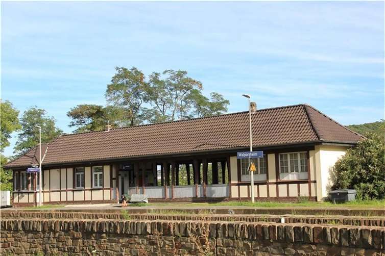 Das alte Bahnhofsgebäude von Walporzheim wurde mittlerweile abgebaut.  Foto: Archiv / GS