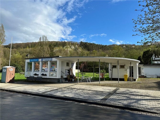 Das alte Gebäude in der Bäderstraße 3wird einem Neubau weichen.  Fotos: ROB