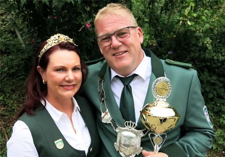 Das amtierende Königspaar Manuela und Jürgen Lauxen freut sich auf Ihren Besuch.Foto: Roger F. Theisen