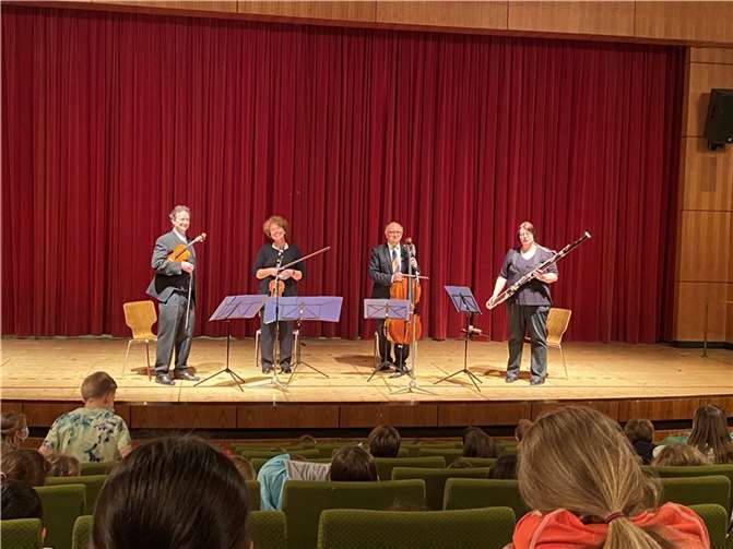 Das aus Bornheim kommende Musikschullehrer-Quartett „Drei plus Eins“. Foto: privat