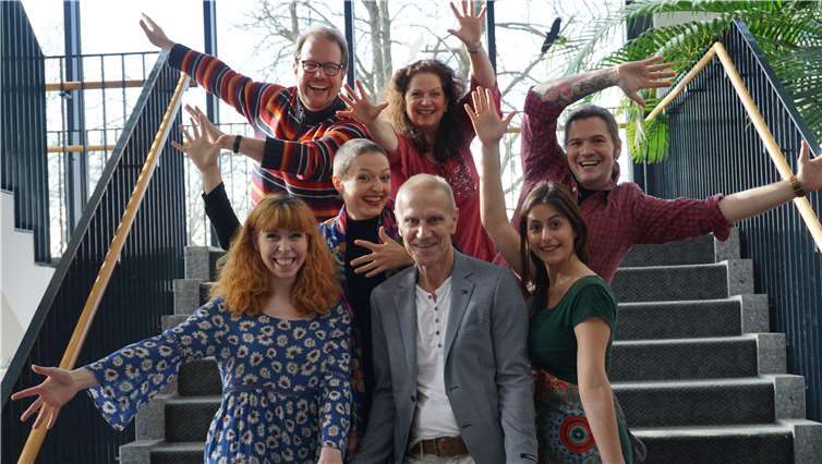 Das begeisternde Musicalensemble: Vorne v.l. Luisa von Gemeten. Adrienn Cunka, Günter Werno, Kathrin Lothschütz. Hinten v.l. Daniel Böhm, Astrid Vosberg und Manuel Lothschütz.Foto: privat