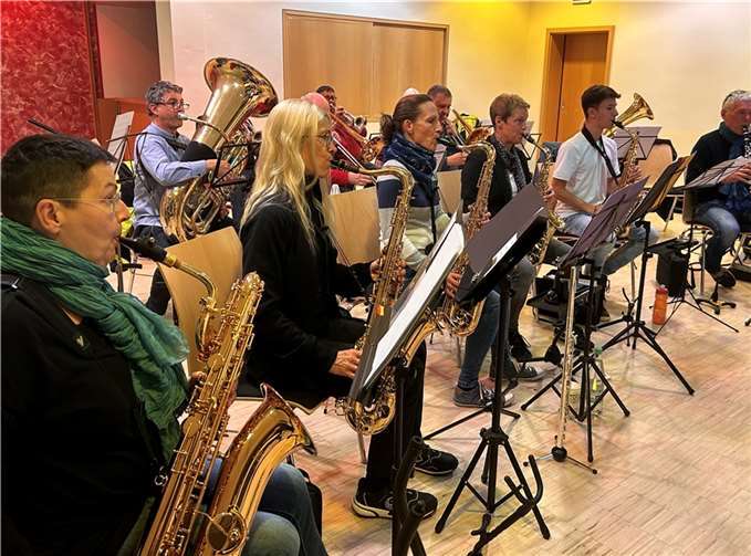 Das beliebte Orchester aus der Kreisstadt befindet sich mitten in der Vorbereitung zum Jahreskonzert. Foto: Kirchdauner.de