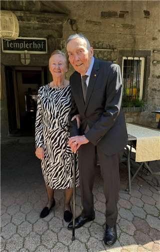 Sinziger Paar feiert 60. Ehejubiläum Das besondere Ehejubiläum der Diamantenen Hochzeit feierten die Eheleute Ute und Dr. Günther Schell aus Sinzig. Foto: Ute Schell
