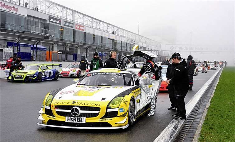 Das beste Resultat eines Mercedes Benz AMG GT3 SLS sicherte sich das Team von Black Falcon aus Meuspath mit dem zehnten Gesamtrang.BURG