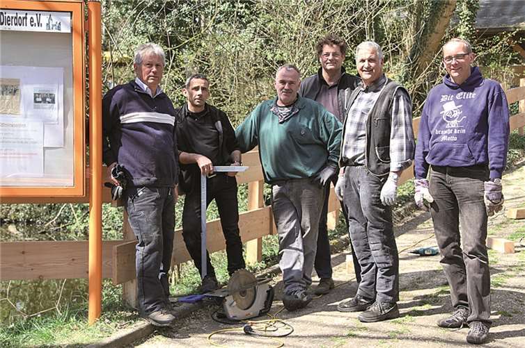 Das bewährte „Handwerkerteam“ des Verkehrs- und Verschönerungsvereins Dierdorf.privat