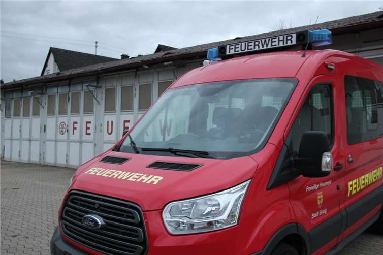 Das bisherige Feuerwehrhaus an der Friedrich-Ebert-Straße stammt aus dem Jahr 1968 und ist für eine moderne Feuerwehr nicht mehr zeitgemäß.  Foto: GS