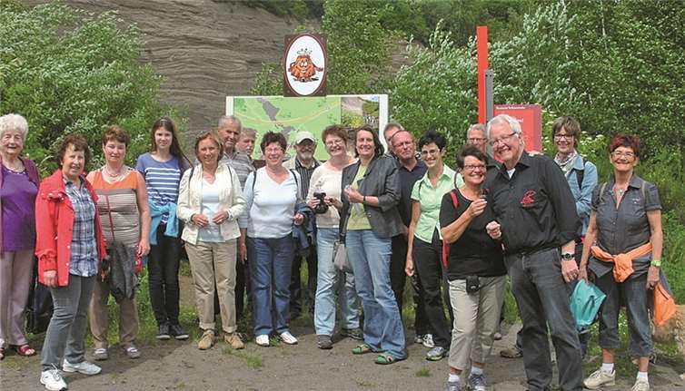 Das bunte Teilnehmerfeld vor der Kulisse der malerischen Vulkan-Eifel. privat