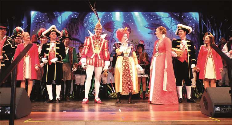 Das charmante Mendiger Prinzenpaar Prinz Simon I. und Prinzessin Susi I. eroberte die Herzen des Narrenvolkes wieder mal im Sturm