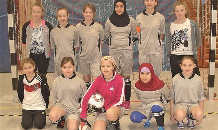 Das diesjährige Fußball-Mädchen-Team im Fritz-Walter-Cup. privat