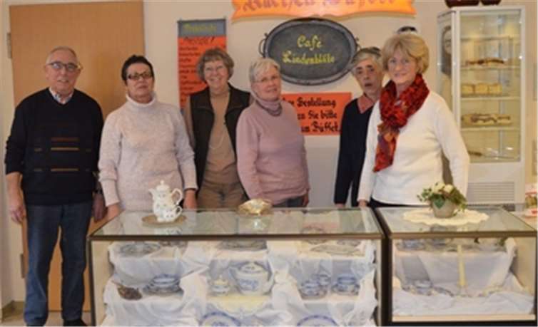 Das ehrenamtliche Team des Cafés: Antonius Kohlhaas (Vorsitzender des Förderkreises), Renate Müller, Gerlinde von Krüchten, Ingrid Ruhnau, Karin Thun, Erika Brakhahn, es fehlen Hildegard von Ameln, Loni Wershofen und Lydia Winkel. privat
