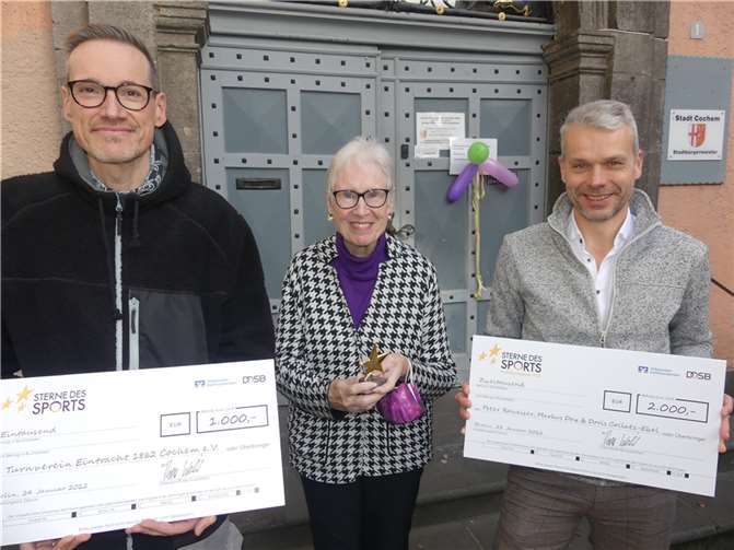 Das erfolgreiche „Bewegungsdreigestirn“ des TV Eintracht Cochem freute sich über 3.000 Euro Preisgeld.