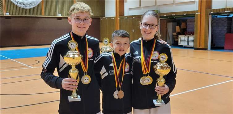 Das erfolgreiche KSC-Karate-Team  Foto: KSC Puderbach