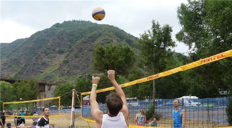 Das erfolgreiche Pritschen, Baggern und Stellen für einen Schmetterball standen im Mittelpunkt des Geschehens.