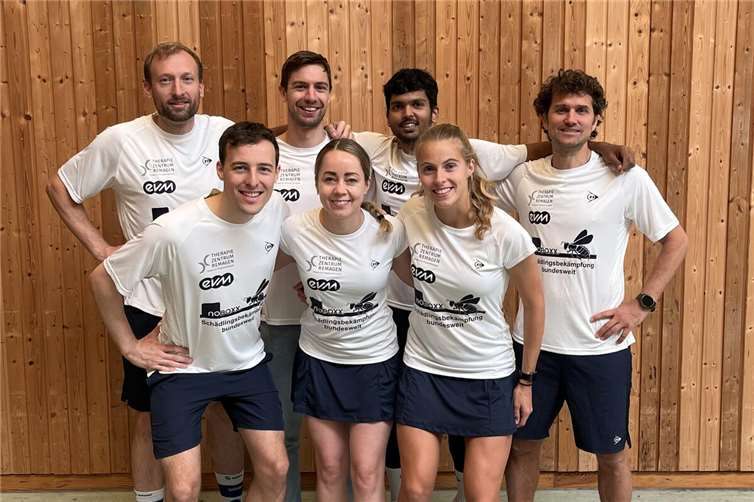 Das erfolgreiche Team, jew. v.li., vorne: Thilo Mund, Sarah Pinnen, Toni Remakulus; hinten: Oliver Schmidt, Michi Nonn, Akash Alok, Sebastian Strödke. Foto: BCR