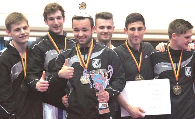 Das erfolgreiche Team mit Marcel Neumann (links) auf der Deutschen Meisterschaft.privat