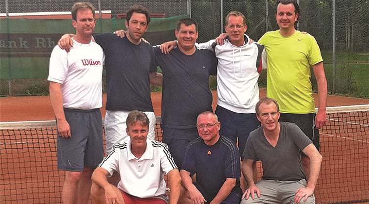 Das erfolgreiche Team, obere Reihe von links nach rechts: Martin Koch, Andreas Pelzer, Thomas Hoffmann, André Rehsöft, Sascha Ludwig; vordere Reihe von links nach rechts: Rainer Schiller, Klaus Woyda, Martin Fischer. Nicht auf dem Bild: Oliver Weist. Privat