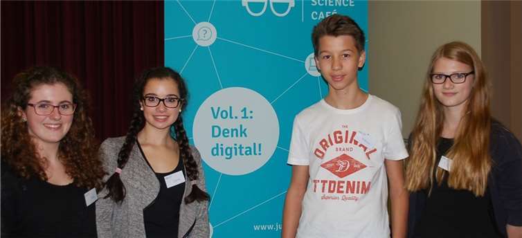 Das erste Junior Science Café des Gymnasiums Nonnenwerth wurde vom Wahlpflichtkurs „Naturwissenschaft“ der Jahrgangsstufe 9 organisiert.