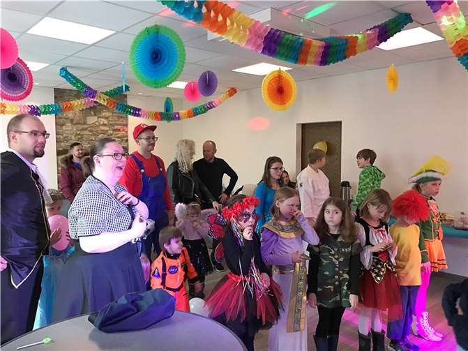 Das erste Mal Kinderkarneval in Kammerforst soll nicht das letzte Mal gewesen sein.  Fotos: Kevin Heibel