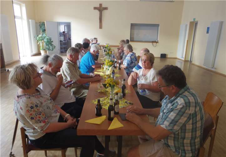 Das erste Treffen der Sänger galt nicht als Probe, sondern als traditioneller Grillabend.