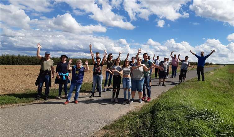 Das erste Treffen unter Corona-Bedingungen warein voller Erfolg - und die Jecken bei bester Laune.Fotos: privat