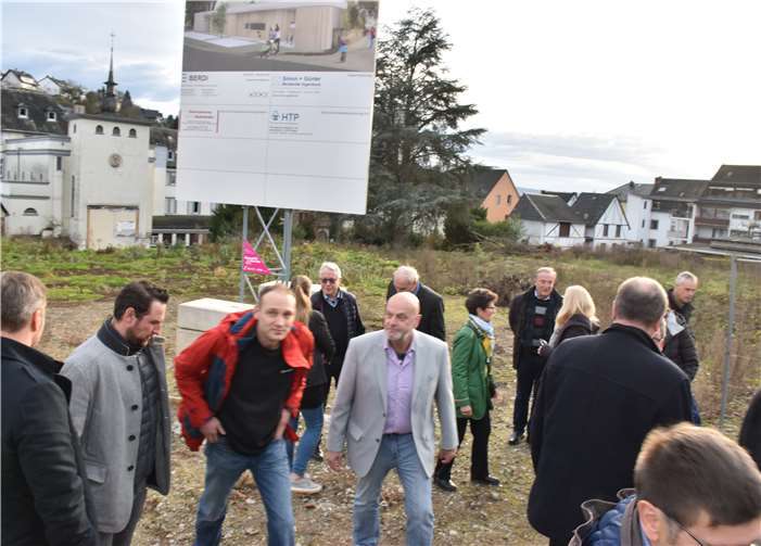 Das fast 3000 qm große Grundstück hat die Stadt Vallendar für den Kita neubau gekauft.