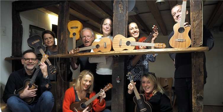 Das frisch gegründete Ukulele-Ensemble freut sich auf den Hofgesang. Foto: privat