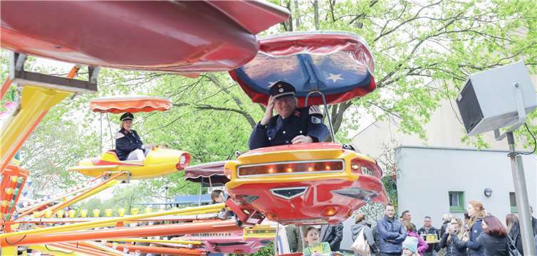 Das ganze Dorf feierte bei bester Stimmung mit