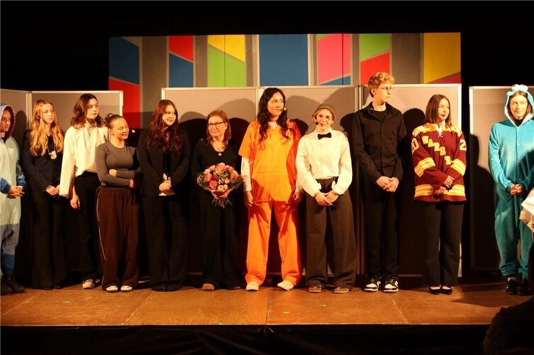 Das ganze Ensemble der Drama Group