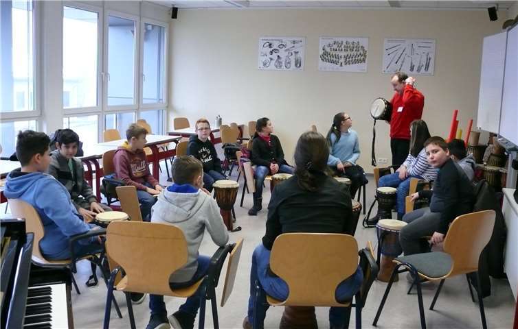 Das gemeinsame Musizieren gehörte zu den vielen Angeboten am Tag der offenen Tür.privat