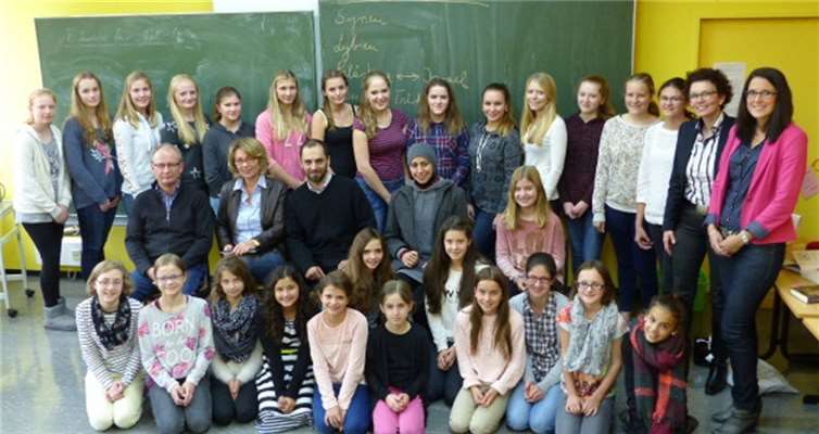 Das gesamte Team des Flüchtlingsnetzwerk informierte alle Interessierten Zuhörer. privat