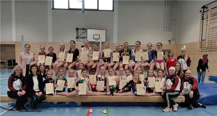Das gesamte Trainerteam beglückwünscht alle Turnerinnen noch einmal und ist stolz, dass alle Turnerinnen ihr bestes gegeben haben und so tolle Ergebnisse erzielt haben. Foto: privat