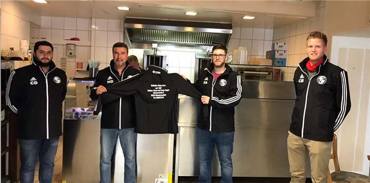 Das gespendete Geld wurde für Reckenjacken der Fußballabteilung verwendet. Foto: privat